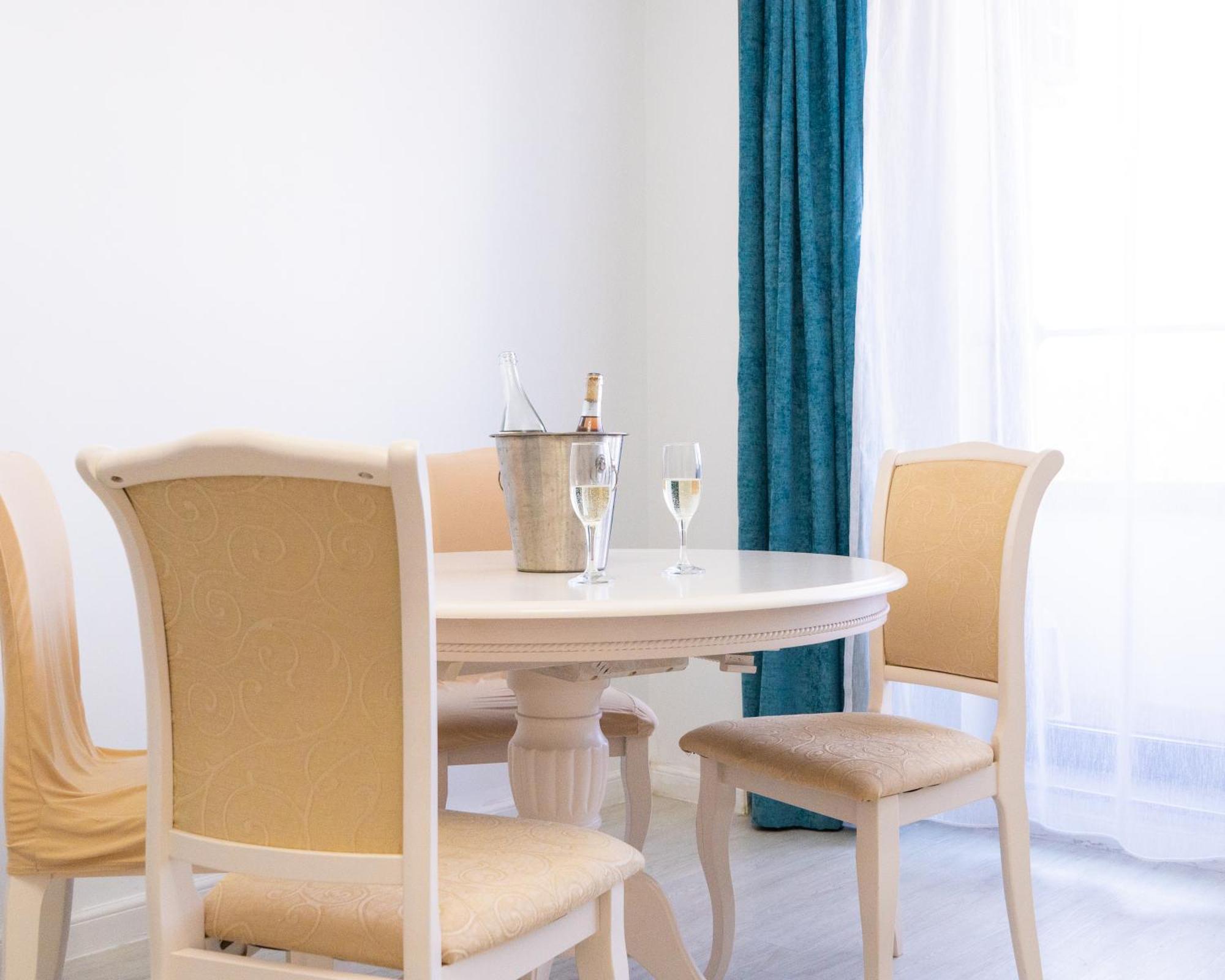 Alexis Spacious Classic Apartment Mamaia Eksteriør bilde