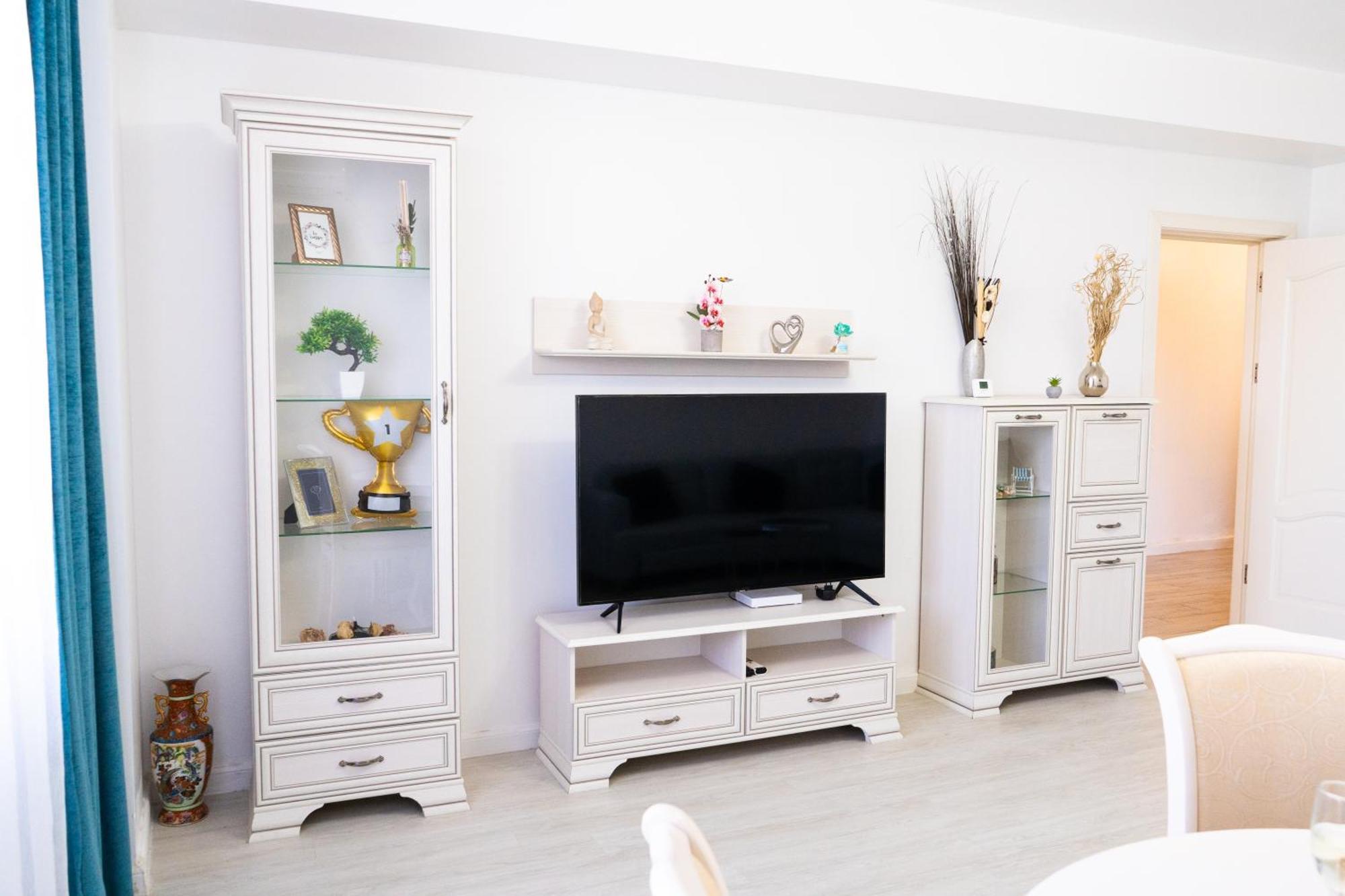 Alexis Spacious Classic Apartment Mamaia Eksteriør bilde