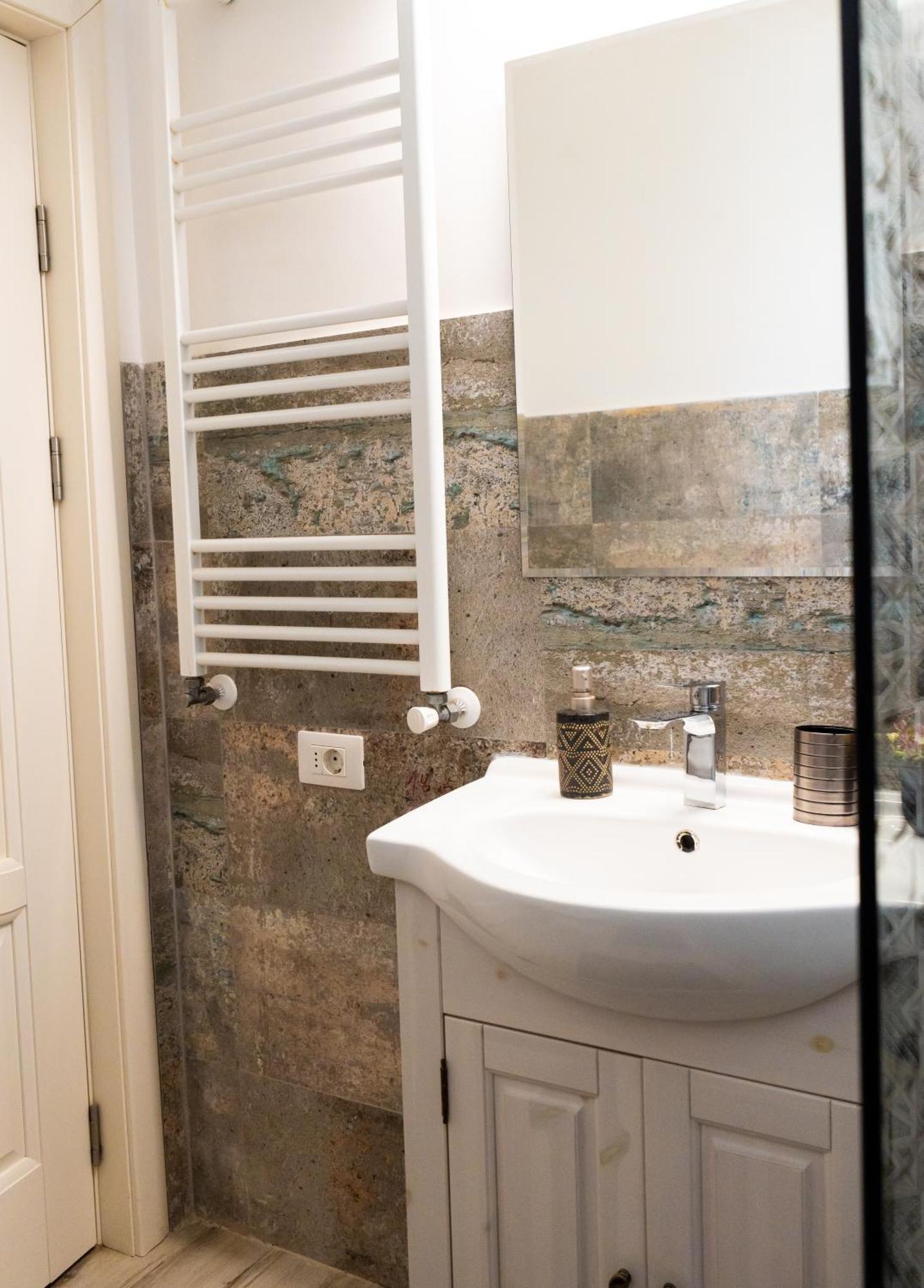 Alexis Spacious Classic Apartment Mamaia Eksteriør bilde